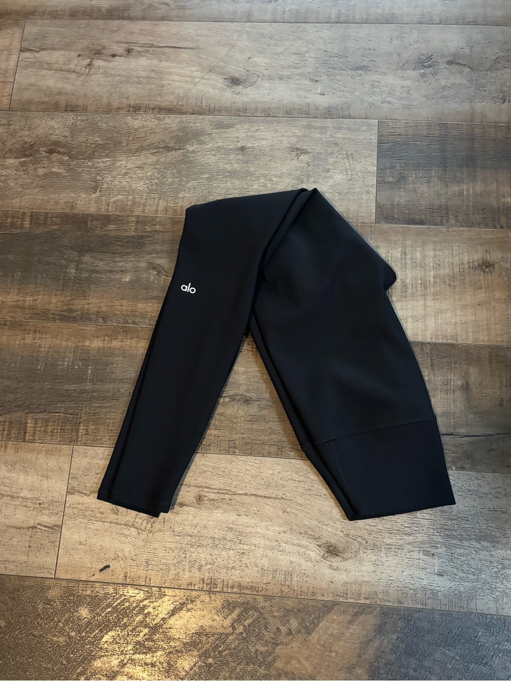 ALO Yoga Black Leggings with Subtle Logo